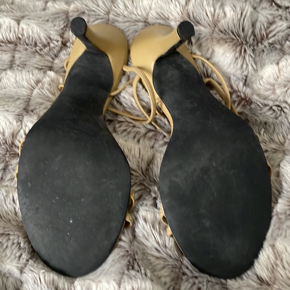 Shoes - Picture 4 of 5